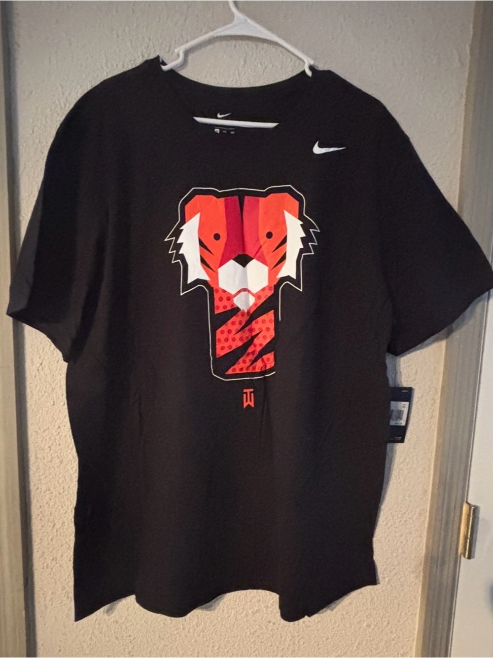 Nike Tiger Woods Black Tee with Orange and Red Tiger Graphic Size XXLT NWT - Picture 2 of 4